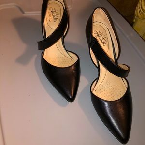 Black heels size 8.5